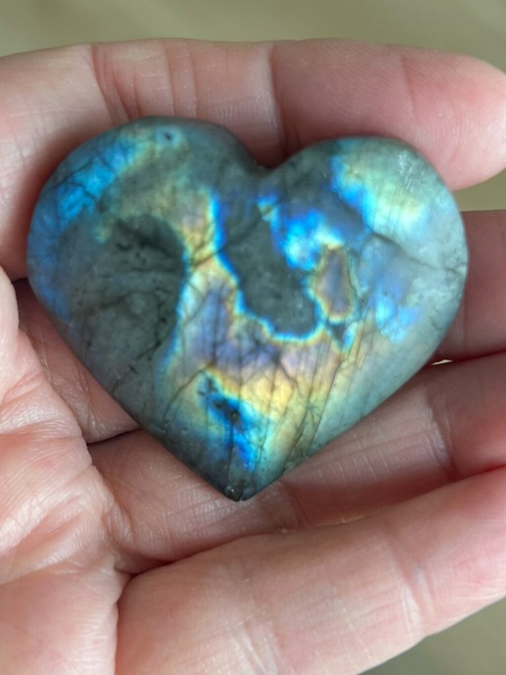 Labradorite Heart - Picture 9 of 12